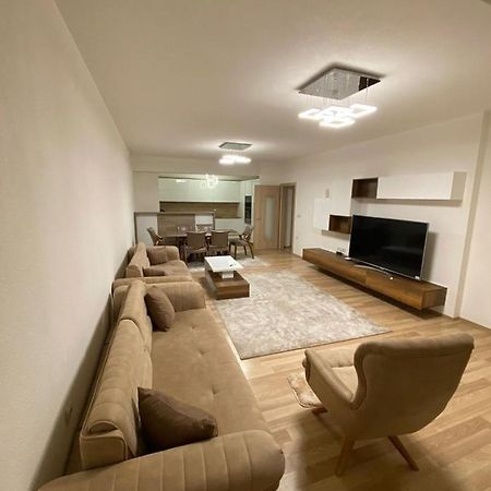 Violin 2 Bedroom Apartment Downtown プリズレン エクステリア 写真