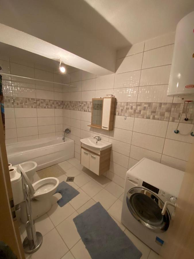 Violin 2 Bedroom Apartment Downtown プリズレン エクステリア 写真