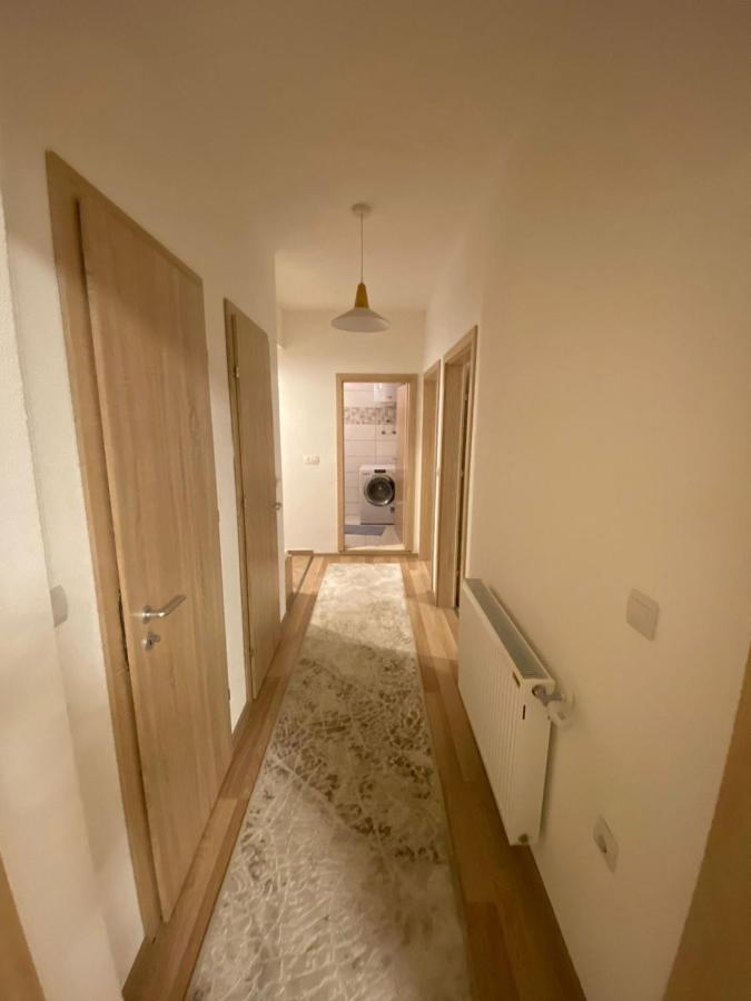 Violin 2 Bedroom Apartment Downtown プリズレン エクステリア 写真