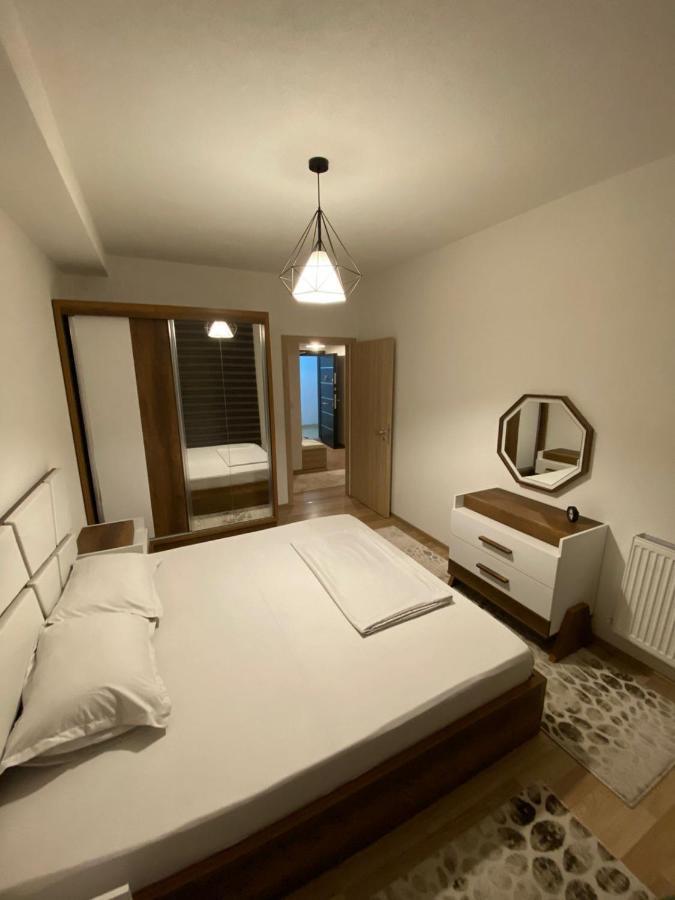 Violin 2 Bedroom Apartment Downtown プリズレン エクステリア 写真