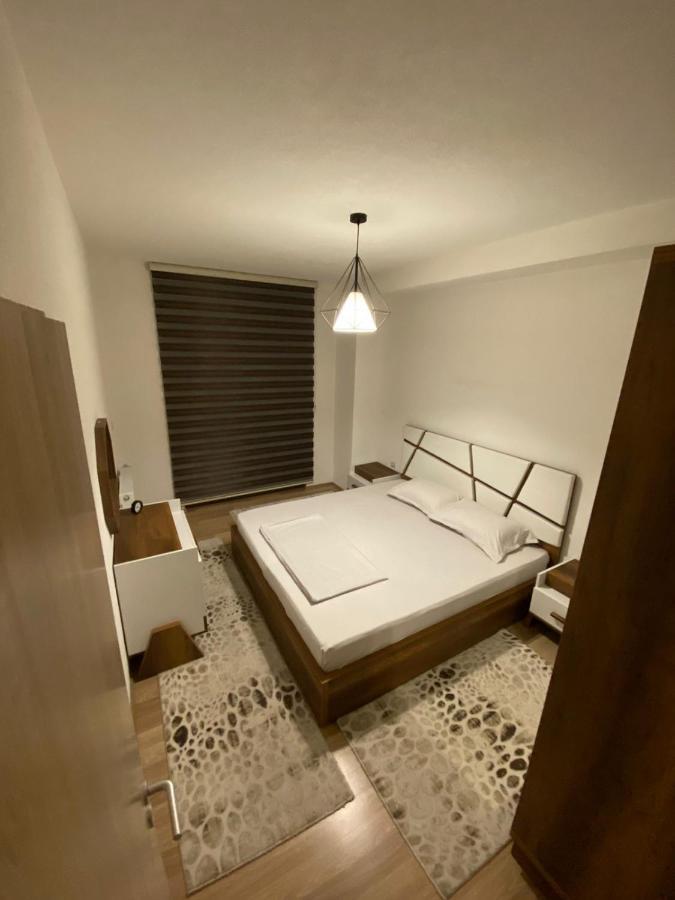 Violin 2 Bedroom Apartment Downtown プリズレン エクステリア 写真