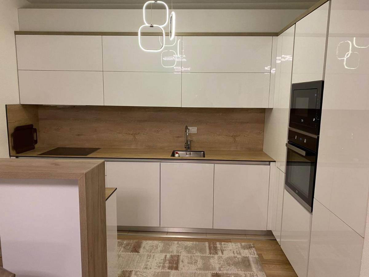 Violin 2 Bedroom Apartment Downtown プリズレン エクステリア 写真